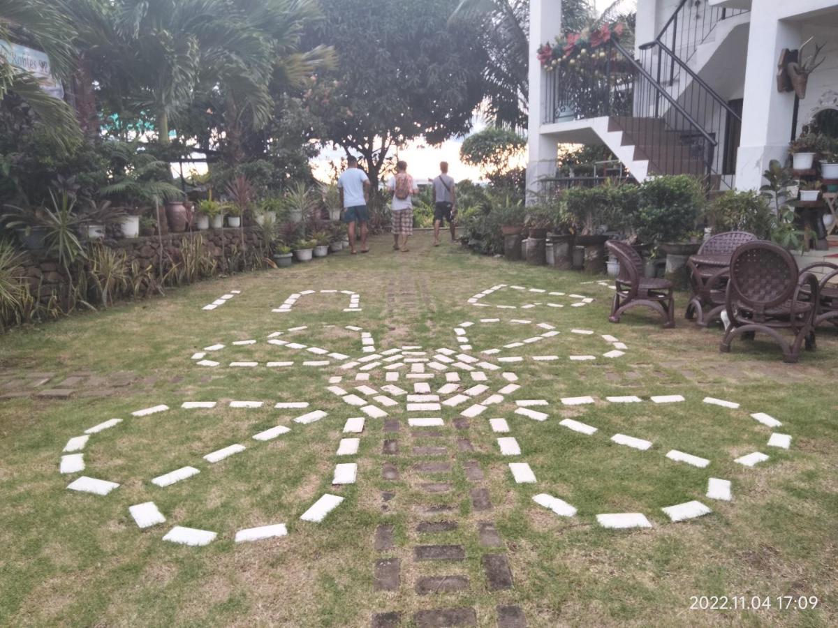 Casa De Robles Tanay Rizal Hotel Exterior photo