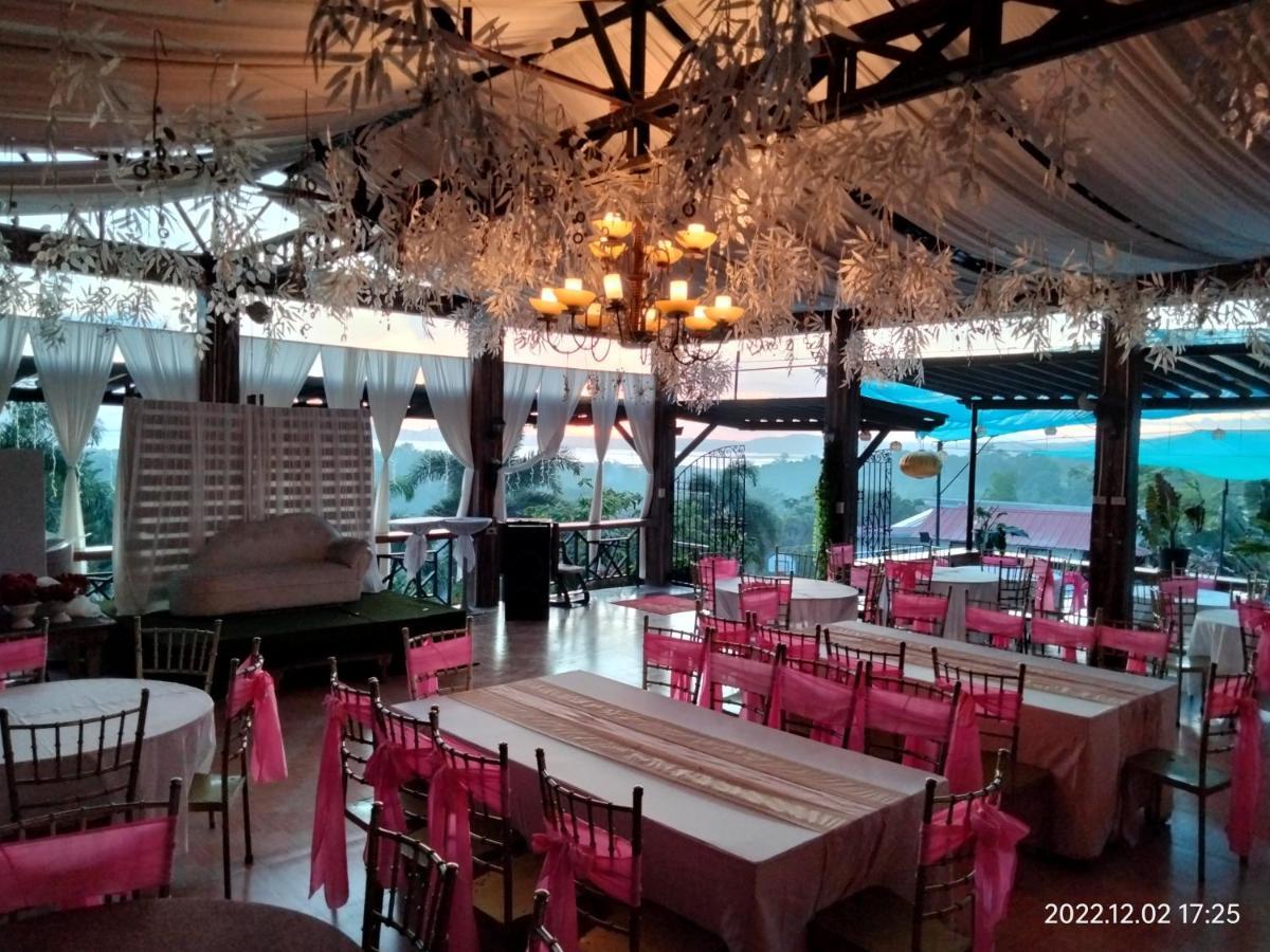 Casa De Robles Tanay Rizal Hotel Exterior photo