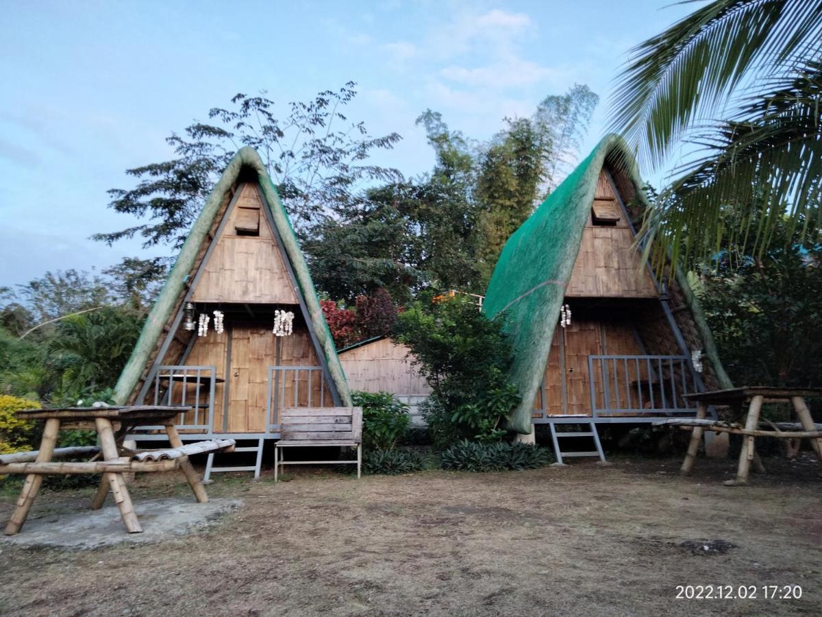 Casa De Robles Tanay Rizal Hotel Exterior photo
