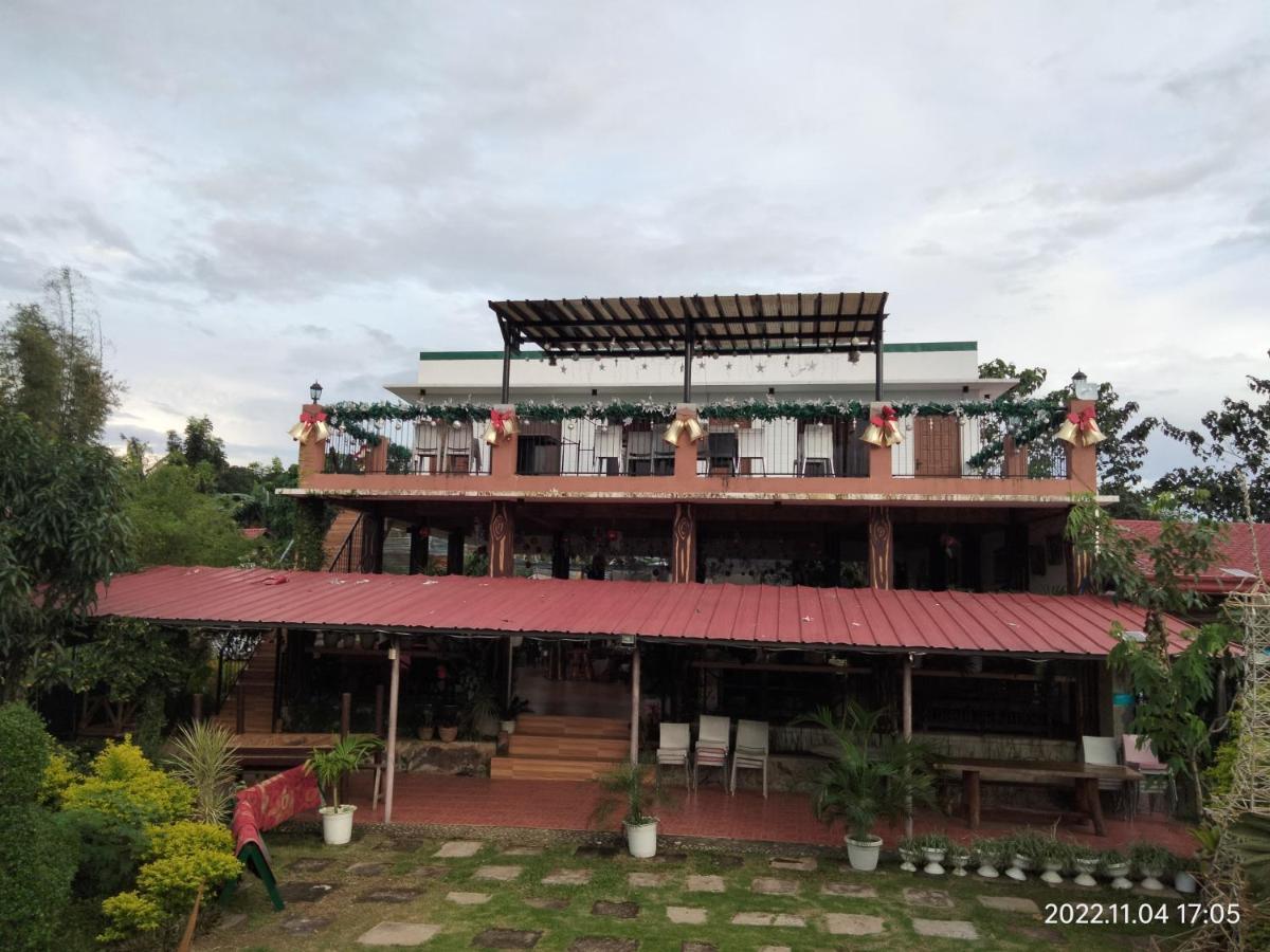 Casa De Robles Tanay Rizal Hotel Exterior photo
