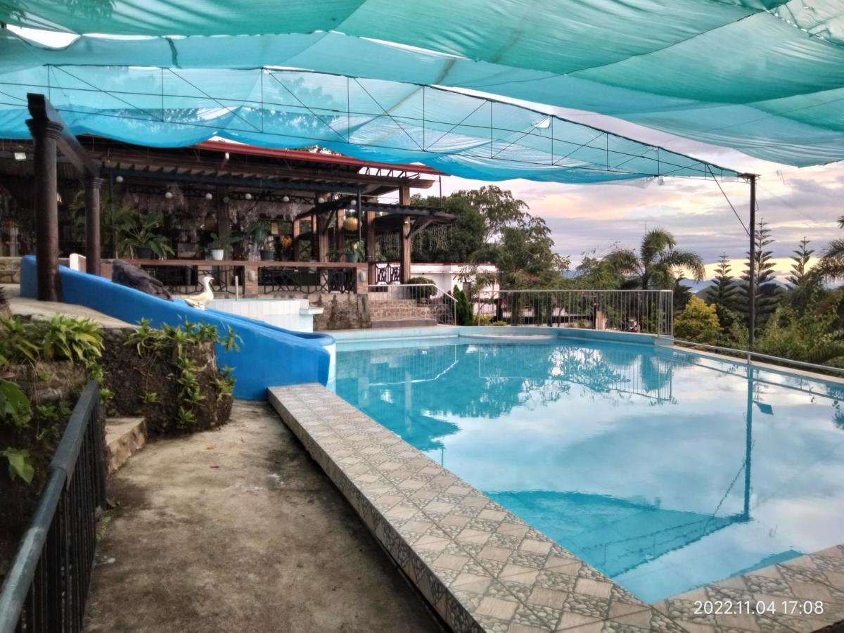 Casa De Robles Tanay Rizal Hotel Exterior photo