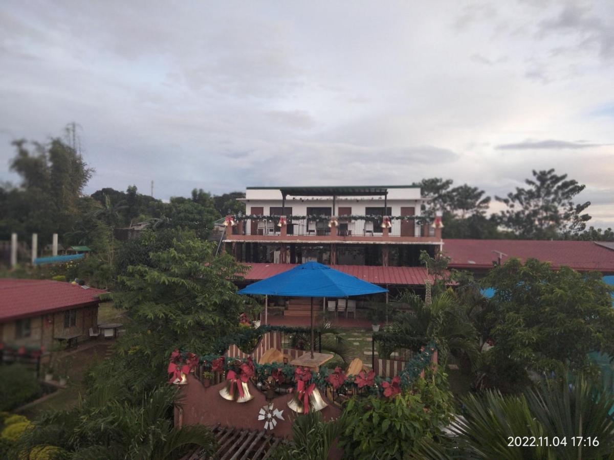 Casa De Robles Tanay Rizal Hotel Exterior photo