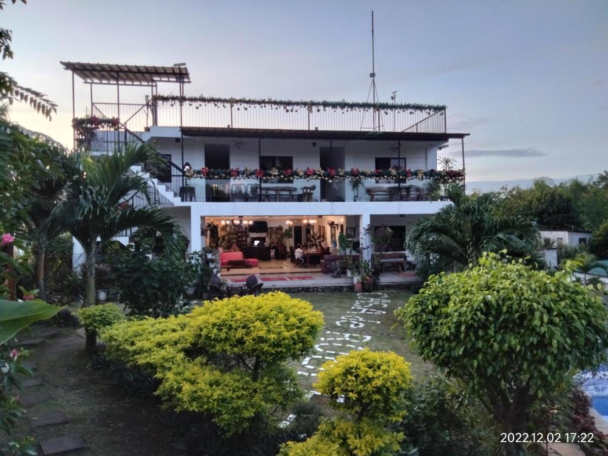 Casa De Robles Tanay Rizal Hotel Exterior photo