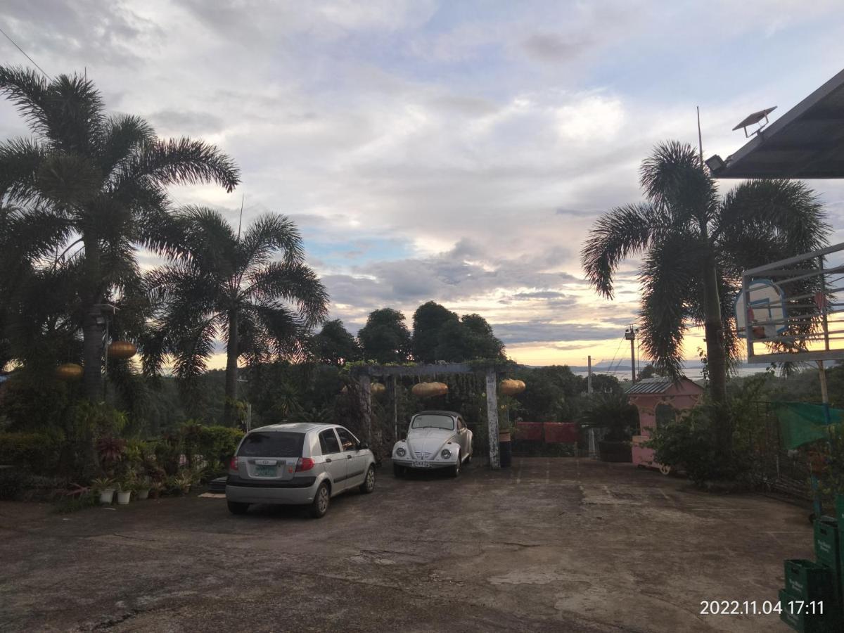 Casa De Robles Tanay Rizal Hotel Exterior photo