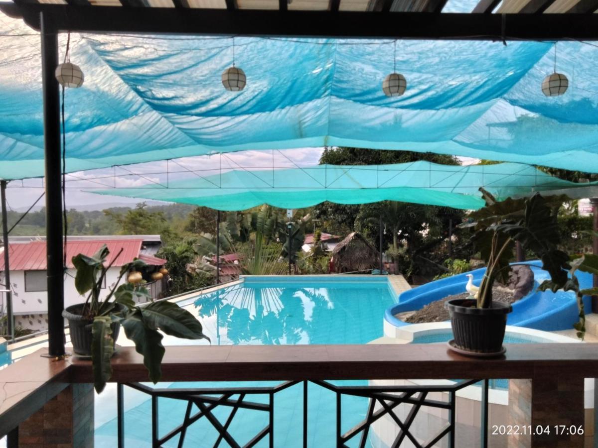 Casa De Robles Tanay Rizal Hotel Exterior photo
