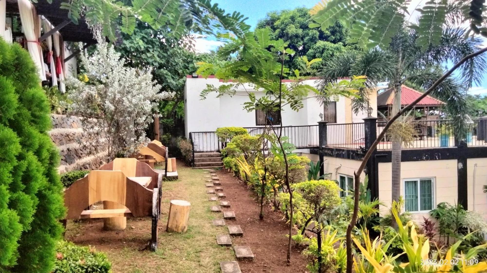 Casa De Robles Tanay Rizal Hotel Exterior photo