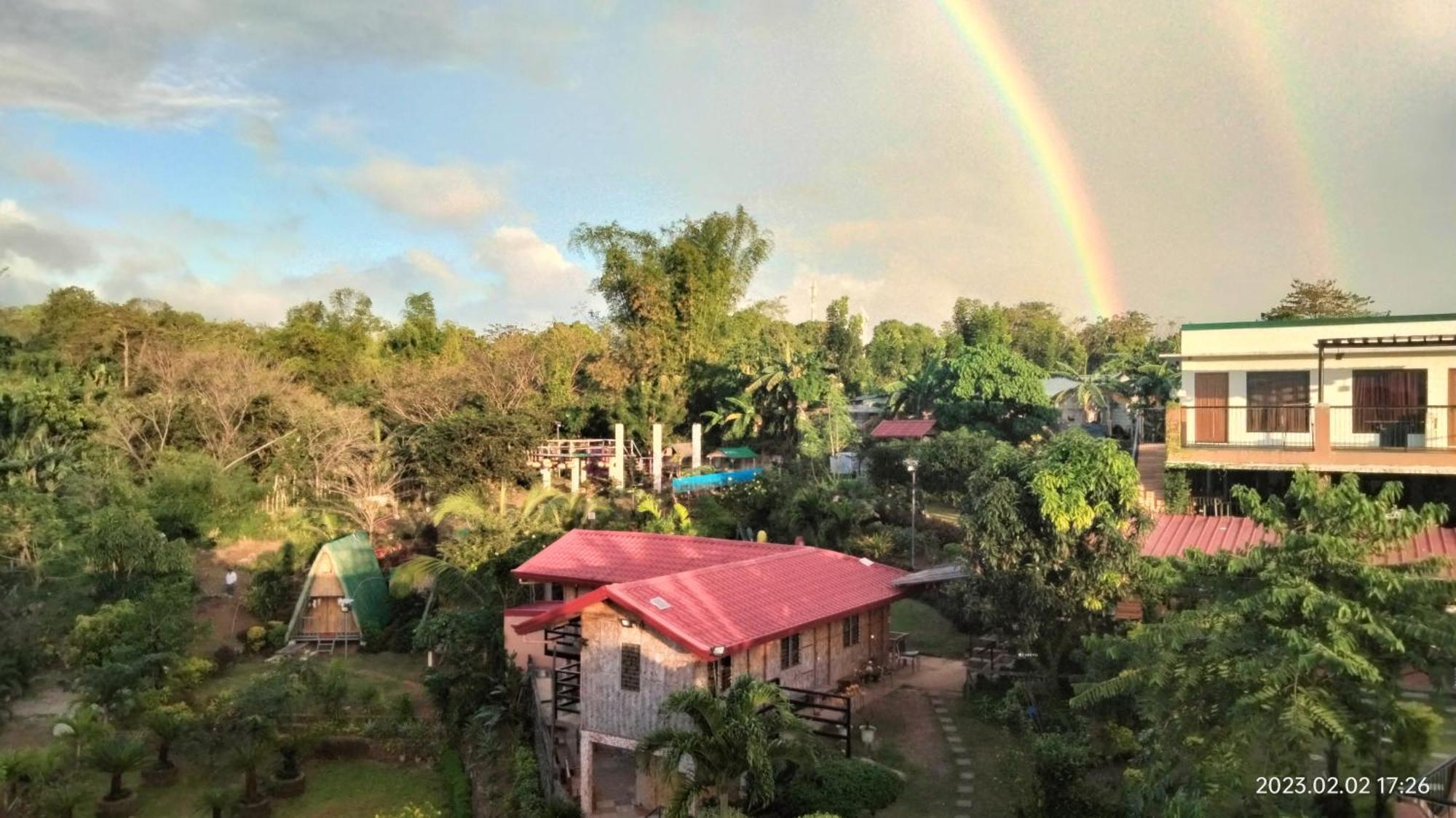 Casa De Robles Tanay Rizal Hotel Exterior photo