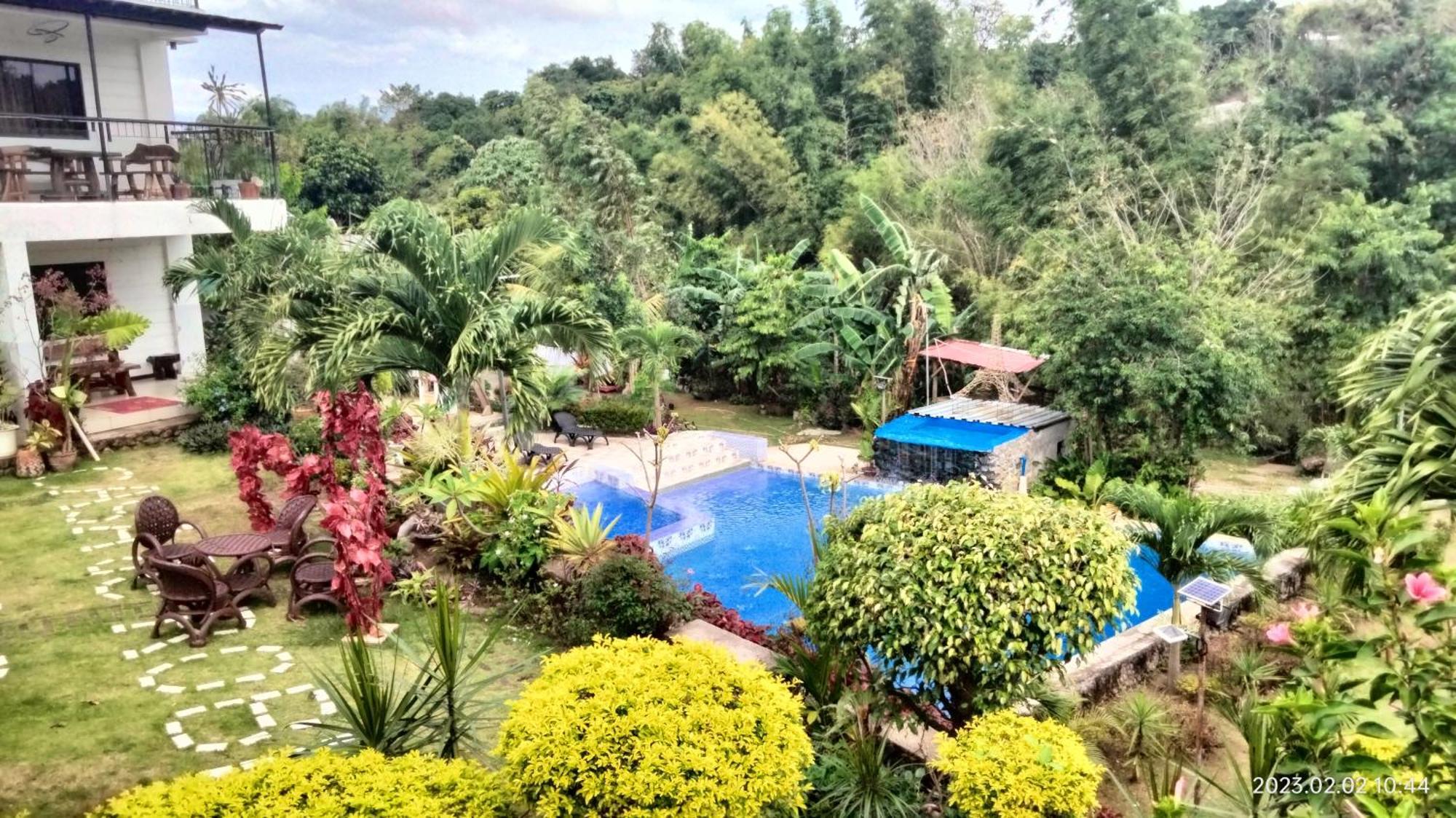 Casa De Robles Tanay Rizal Hotel Exterior photo